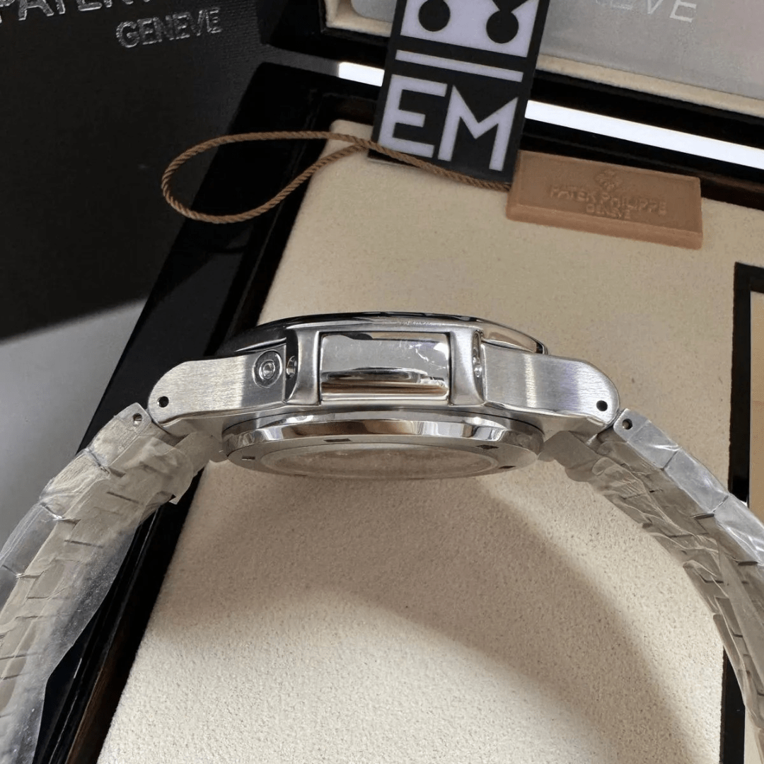 Patek Philippe Nautilus Blue Moonphase Automatic